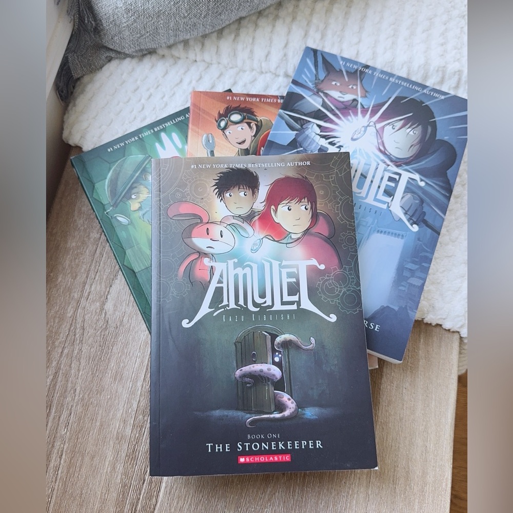 KIDS BOOKS Amulet Books 1-4